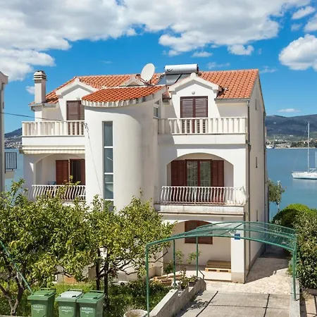 Okrug Gornji 9693a *